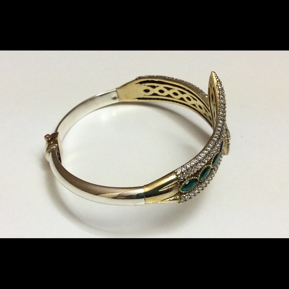 New 925K STERLING SILVER EMERALD TOPAZ BANGLE - Picture 3 of 4